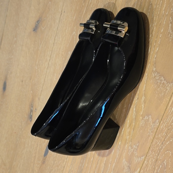 Michael Kors Heels Patent - Picture 6 of 7